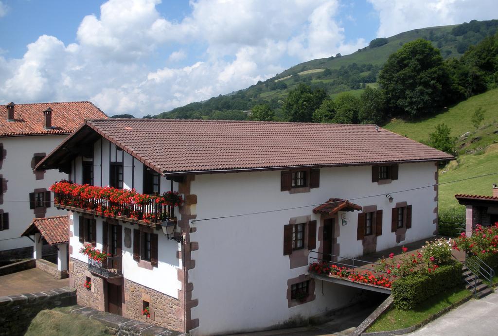 Casa Rural Bordaberea Maya del Baztan Exterior photo